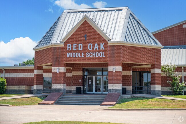 Red Oak Middle School is the only public middle school in Red Oak, TX.