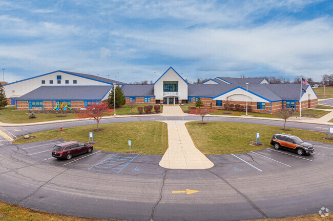 Fort Wayne's Hickory Center Elementary School has 424 students.
