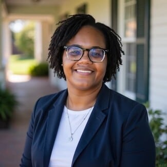 Dee Akindoyo