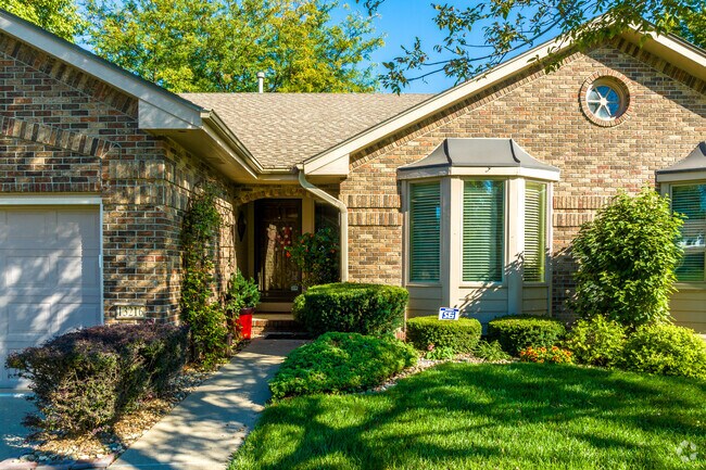 The ranches of Sunridge feature private front entryways and beautiful landscaping.