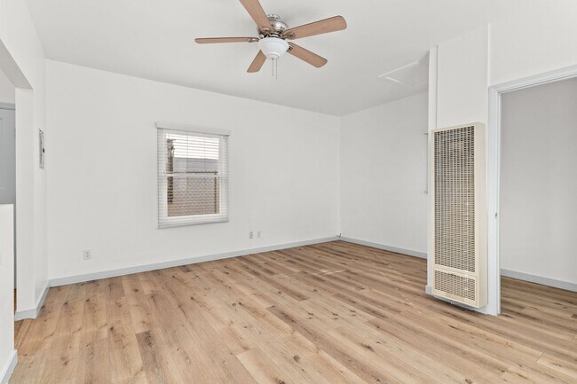 526 Magnolia Ave unit 11, Long Beach, CA 90802 - photo 5