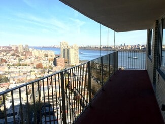 6040 Boulevard E Unit 30B, West New York, NJ 07093