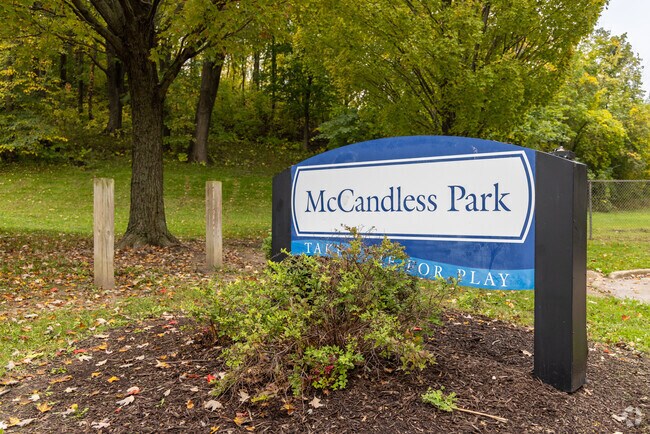 Enjoy the scenic views at McCandless Park in Floreciente.