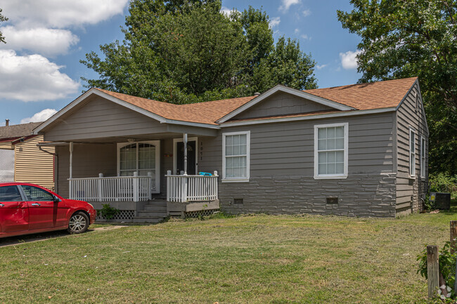 Larger homes in the Maplewood neighborhood are most likely ranch homes like this one.