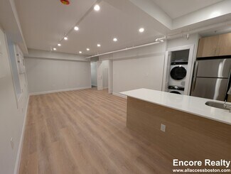 8 Joy St Unit 1, Boston, MA 02114