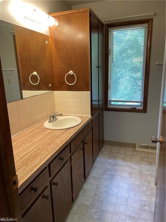 4435 Ridgedale Dr, Akron, OH 44319 - photo 5