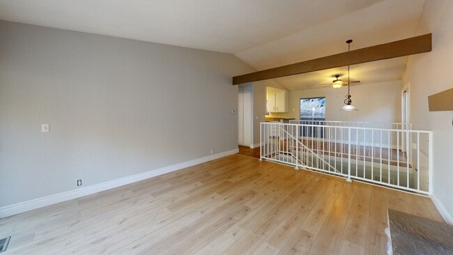 313 Canyon Crest Ln, Lake Arrowhead, CA 92352 - photo 2