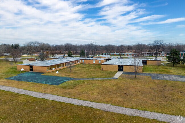 Neil Reid High School has a student to teacher ratio of six to one.