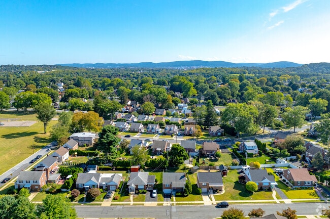 Residents of Lincoln Park take pride in their tidy lawns and gardens.