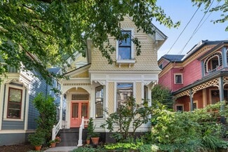 1720 NW Hoyt St, Portland, OR 97209