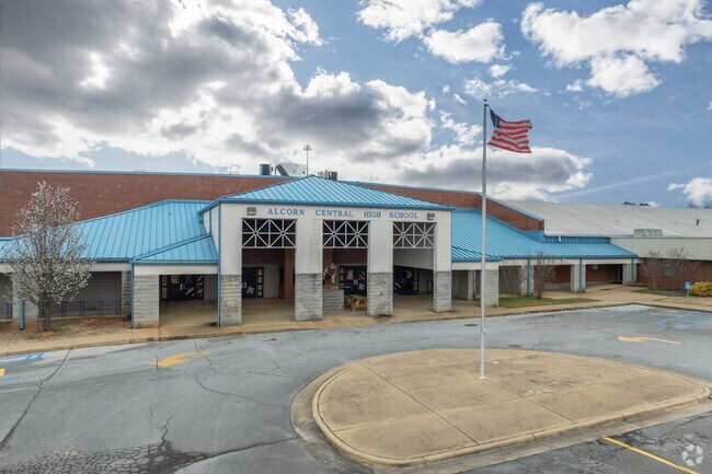 Corinth is served by the Alcorn School District, which has the area's highest-rated elementary and middle schools.