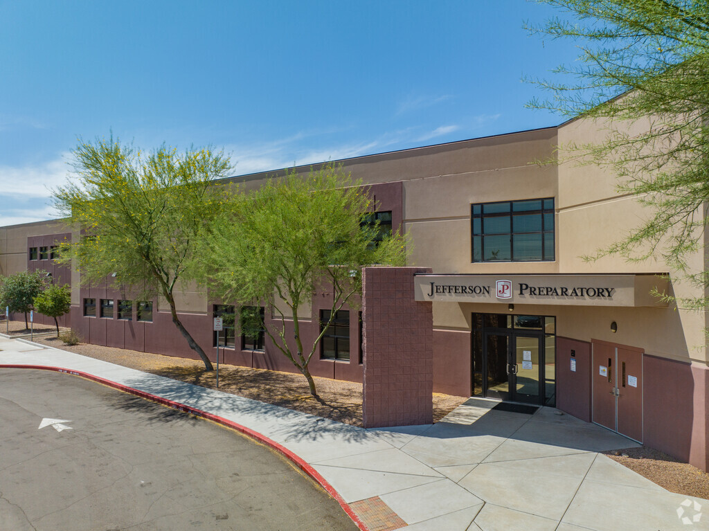 Jefferson Preparatory High School is a public charter school servicing those in Phoenix, AZ.