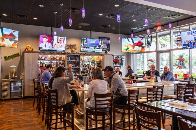 Riverstone residents can find great burgers and conversation at the nearby Brooks Burgers.