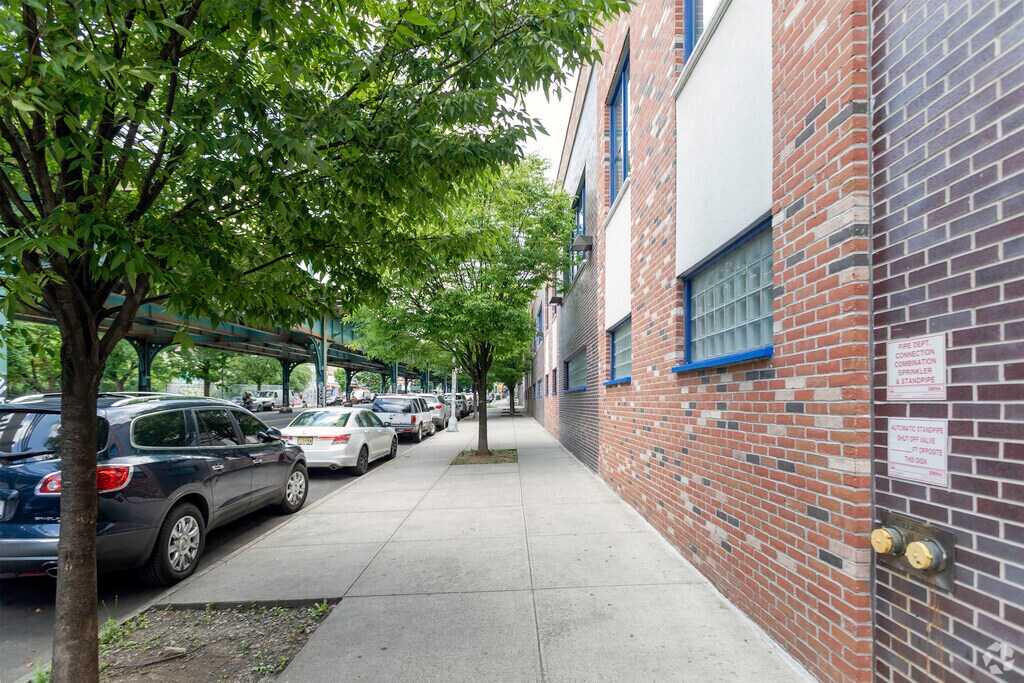 South Bronx Early College Academy Charter School educating our future leaders today.