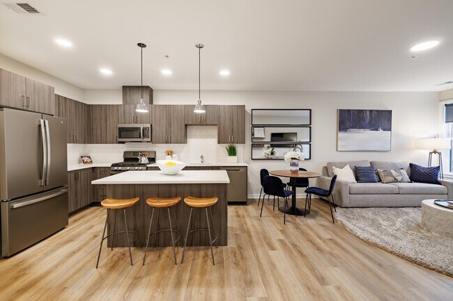 CENTURION IRONBOUND, Newark, NJ 07105 - photo 3