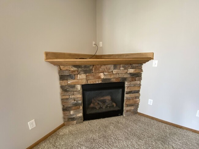 2000 Meadow Ct unit 501, Des Moines, IA 50320 - photo 5