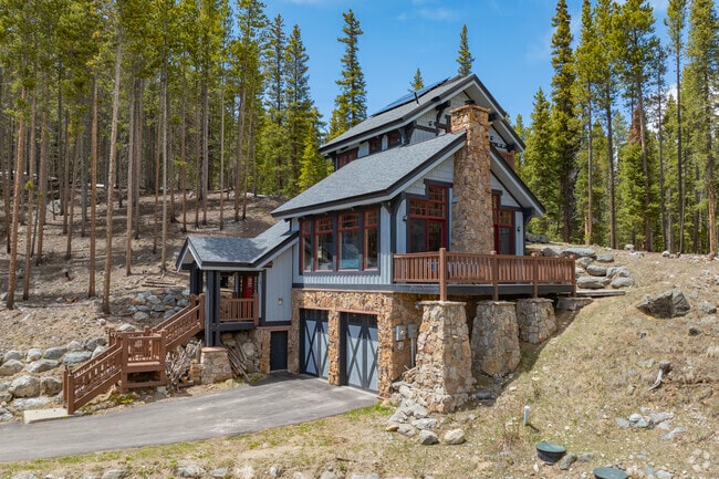 Blue River, Colorado boasts large wooded lots where homes are nestled amid towering pines and aspens, offering privacy and a deep connection to nature’s beauty. The peaceful forest setting creates a serene retreat from everyday life.