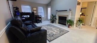 7718 Lafayette Forest Dr Unit 32, Annandale, VA 22003