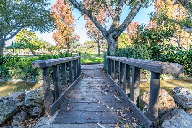A bridge crossing the ponds at Penn Park in Whittier