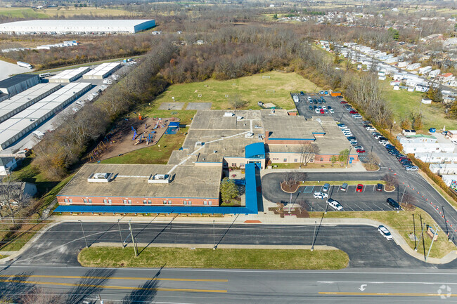 The student population of Simmons Elementary School is 398 and the school serves PK-5.