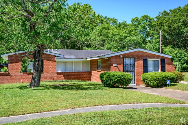 Most homes in The Hillsdale Neighborhood are made of brick or wood.