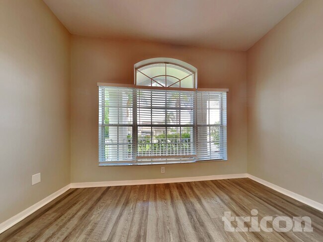 17437 Lawn Orchid Loop, Land O Lakes, FL 34638 - photo 3