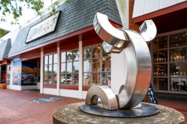 Spend a day learning about Olde Hampton's history through art scattered throughout the city.
