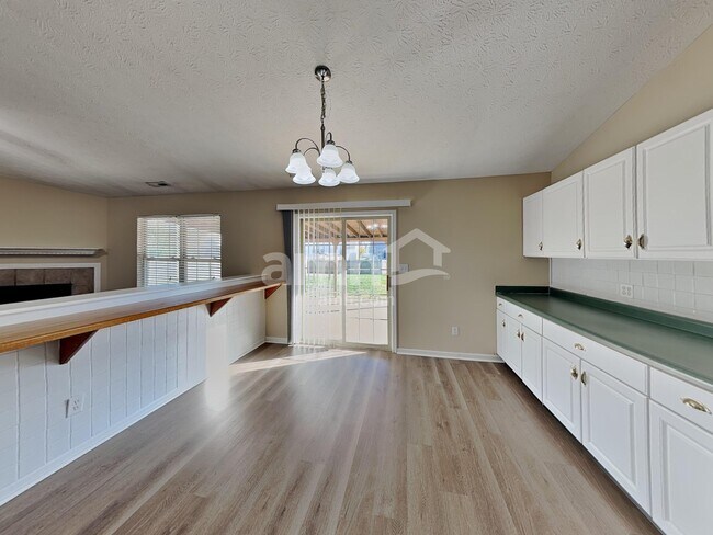 1151 Spring Meadow Ct, Franklin, IN 46131 - photo 4