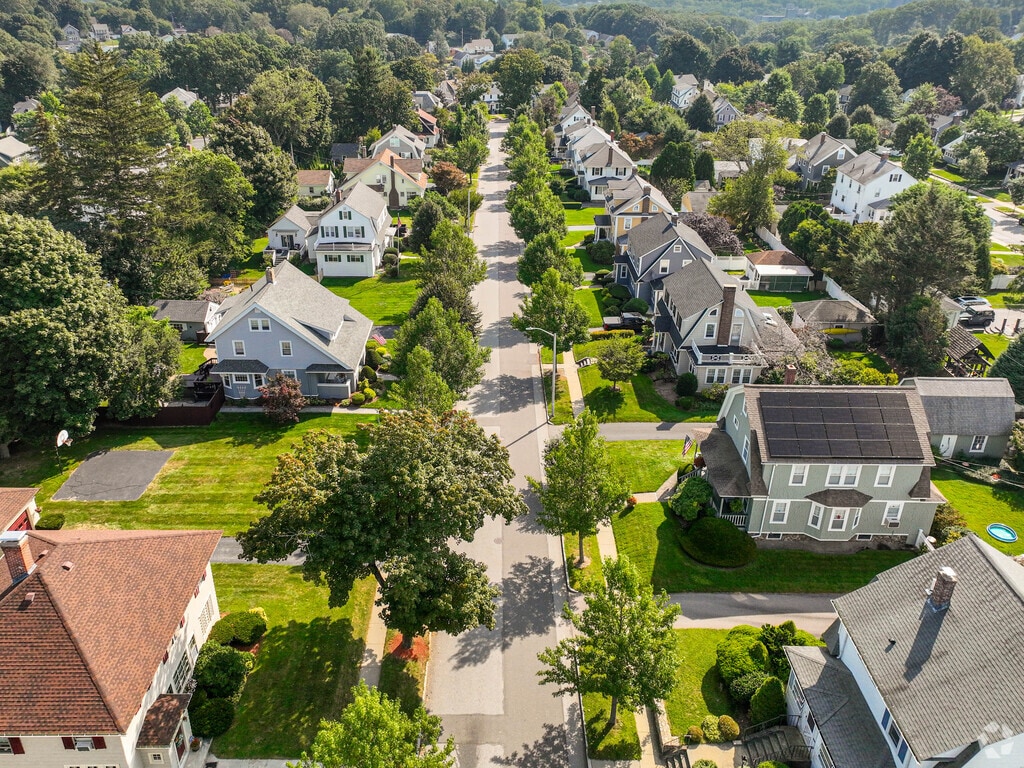 475 Burncoat St, Worcester, MA 01606