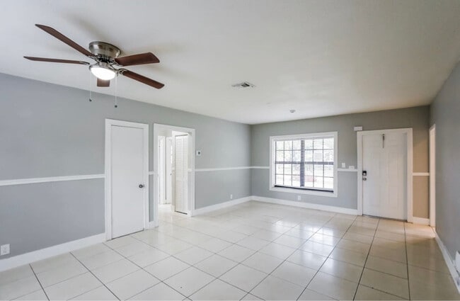 15321 NW 60th Ave, Hialeah, FL 33014 - photo 3