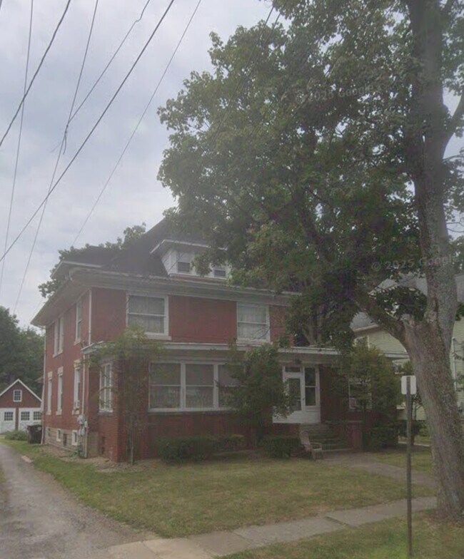 160 E Pine St Unit 1 - utilities included, Grove City, PA 16127