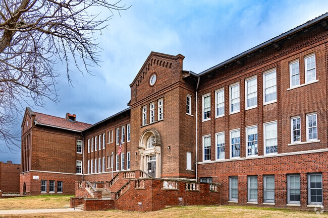 The Sigel School offers well-equipped classrooms and modern learning resources.