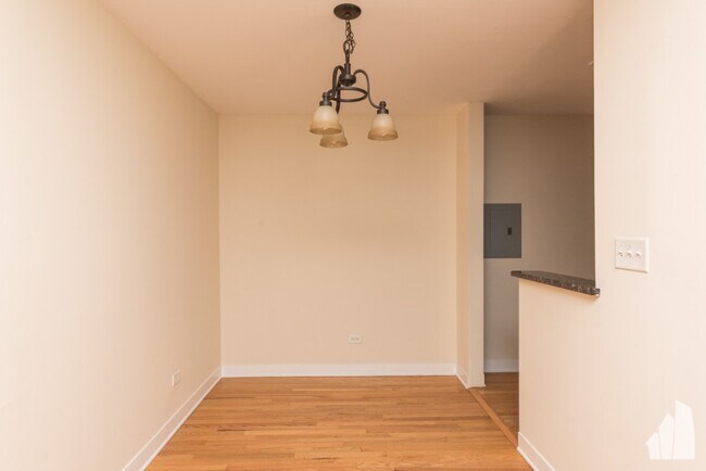 630 W Wrightwood Ave unit 401, Chicago, IL 60614 - photo 4