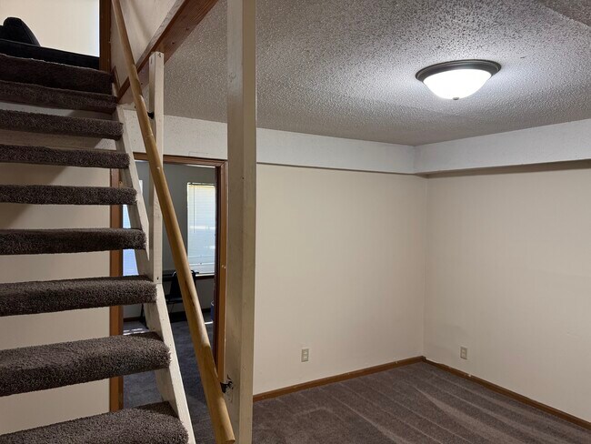 700 N Adelaide St unit 34, Normal, IL 61761 - photo 7