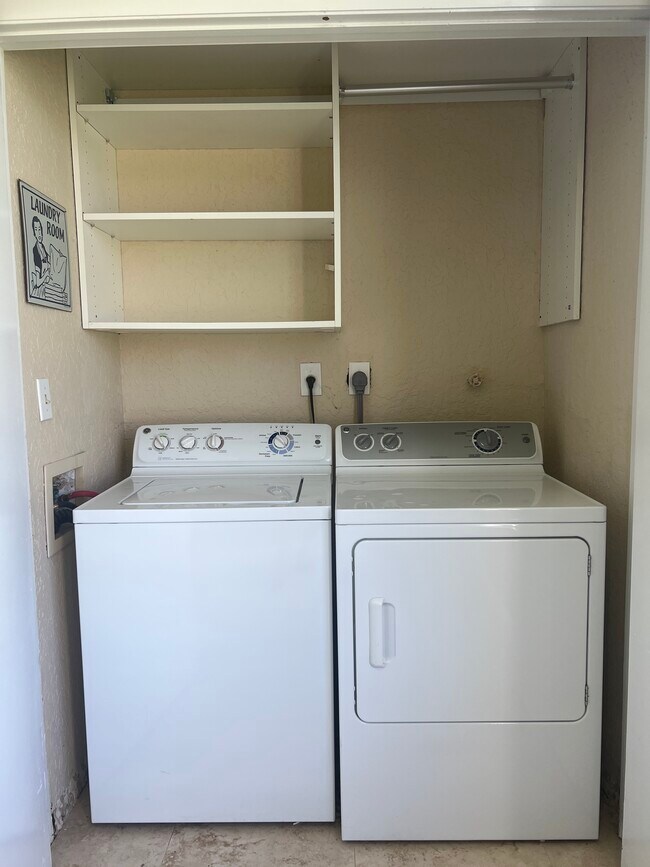 2851 N Oakland Forest Dr unit 108, Oakland Park, FL 33309 - photo 3