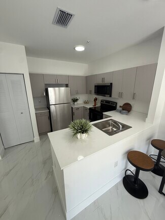 725 E 23rd St Unit B2, Hialeah, FL 33013