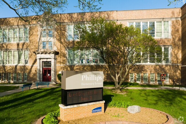 The front entrance to Phillips Elementary warmly invites kids in to start the day of learning.
