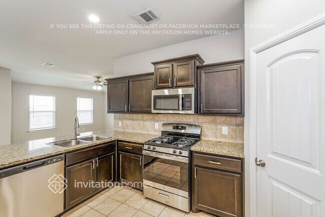 848 Wylie St, Crowley, TX 76036 - photo 7