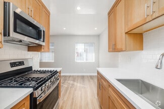 11520 Menlo Ave, Hawthorne, CA 90250