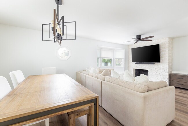 116 E Balboa Blvd unit B, Newport Beach, CA 92661 - photo 6