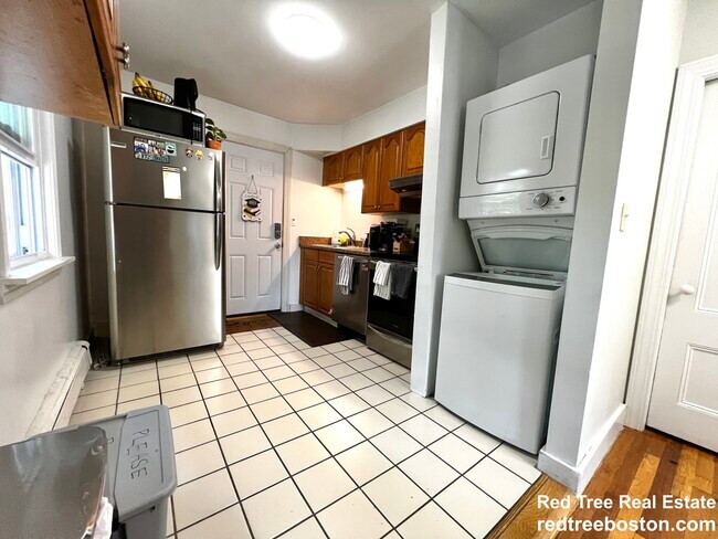 479 High St unit 2, Dedham, MA 02026 - photo 7