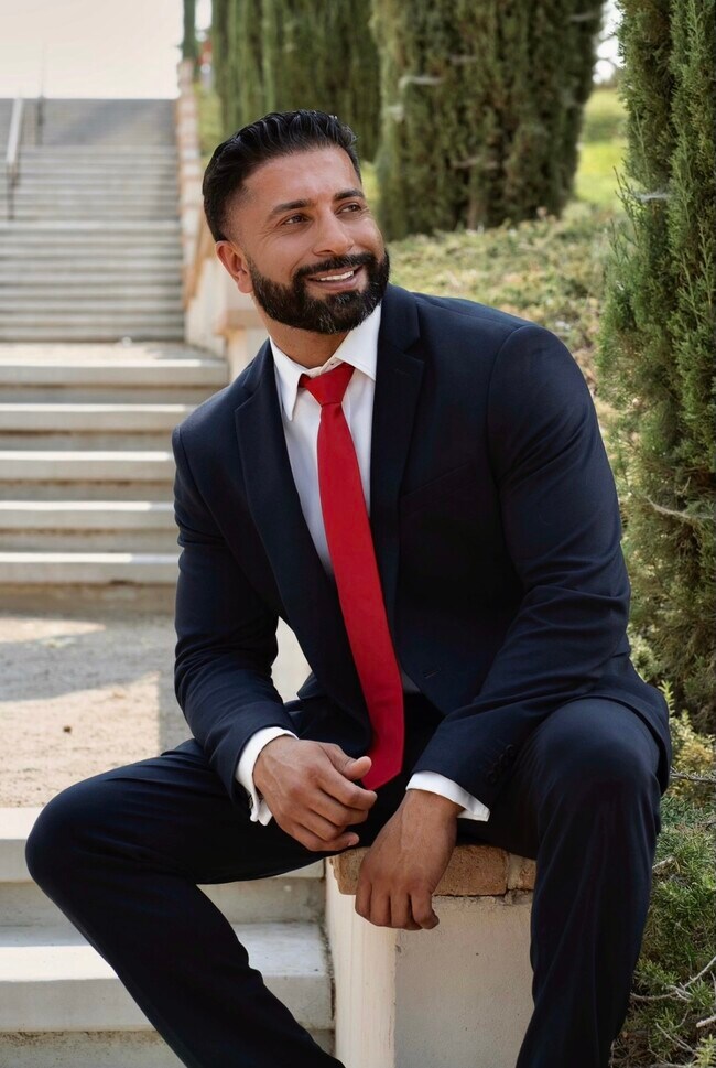 Agent Photo