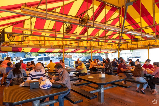 El Palacio de Los Jugos is a staple of Flagler Park.