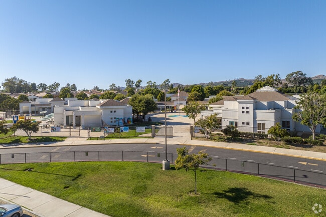 Citrus Glen Elementary School has a 22:1 student to teacher ratio.