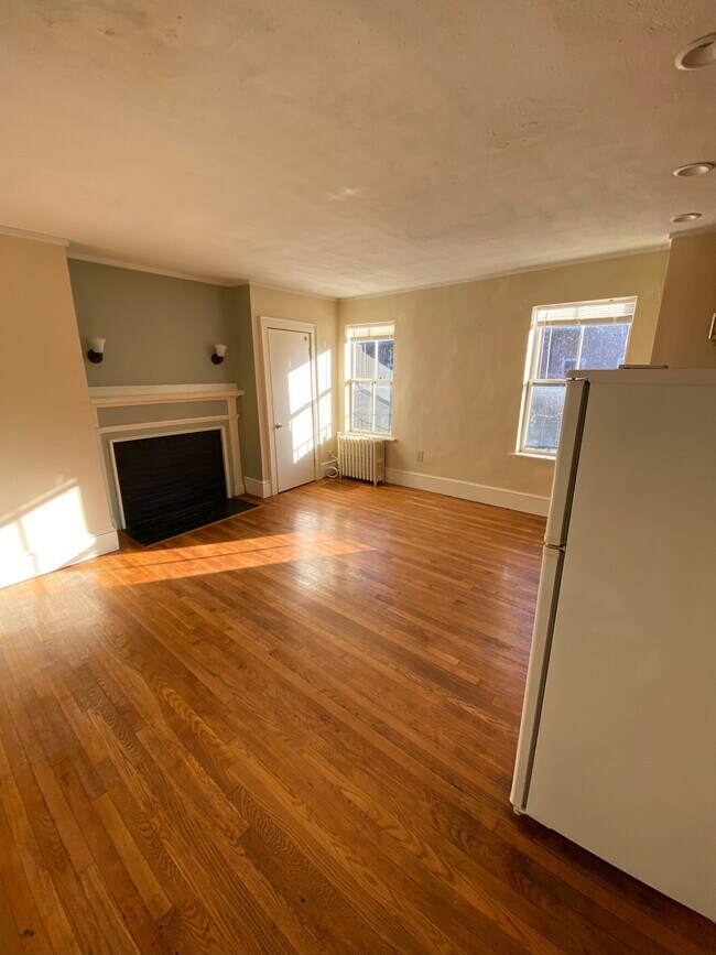 *Pictures are representative samples of the advertised unit. In some cases, the actual units you tou