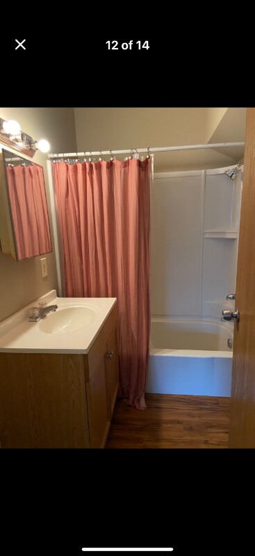 522 Fleming St, Howell, MI 48843 - photo 5