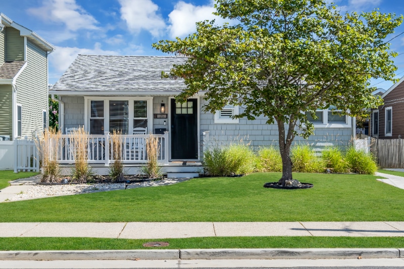 213 E Syracuse Ave, Wildwood, NJ 08260 - photo 1