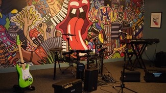 306 Canfield Ave, Bridgeport, CT 06605