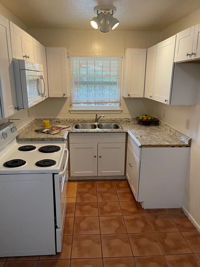 855 SW 34th St, San Antonio, TX 78237 - photo 4