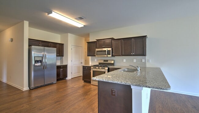548 Country Oak Dr unit 36204565, Asheville, NC 28804 - photo 7